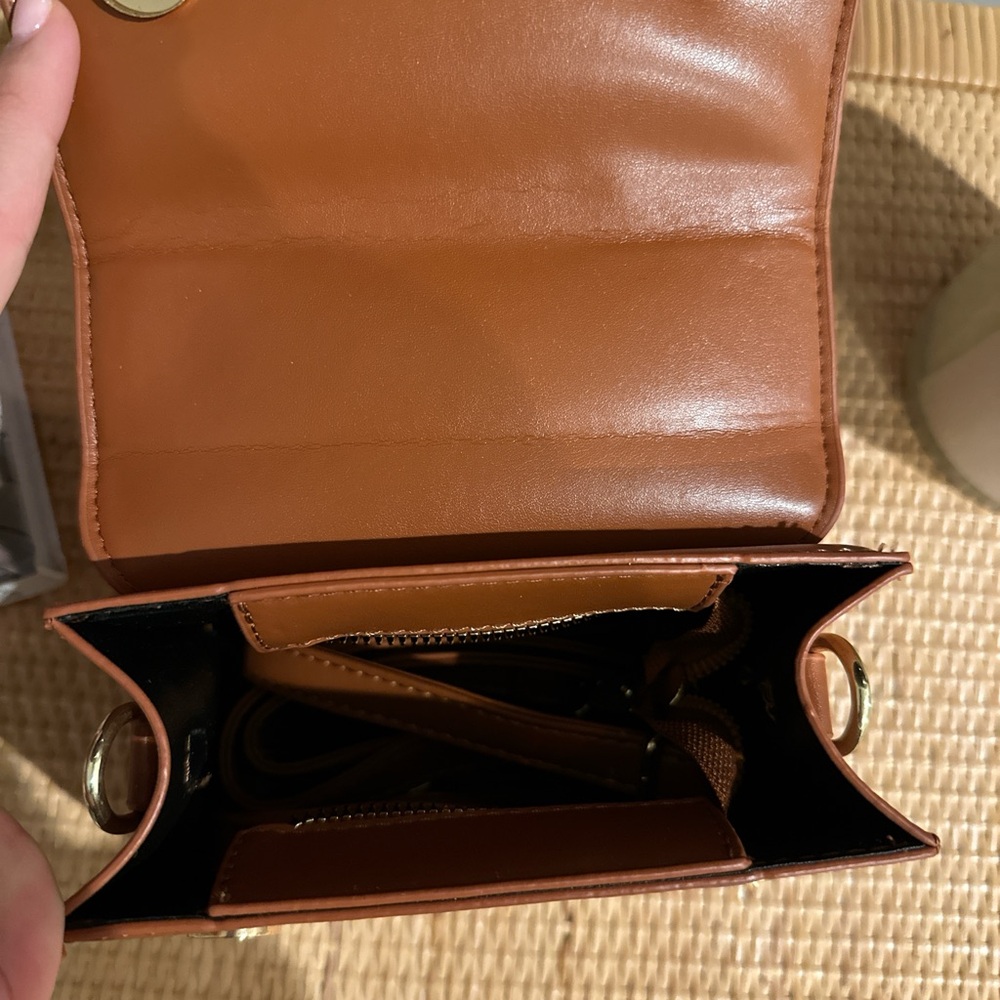 Jacquemus Tan Mini Bag with Gold Accents - Picture 4 of 4